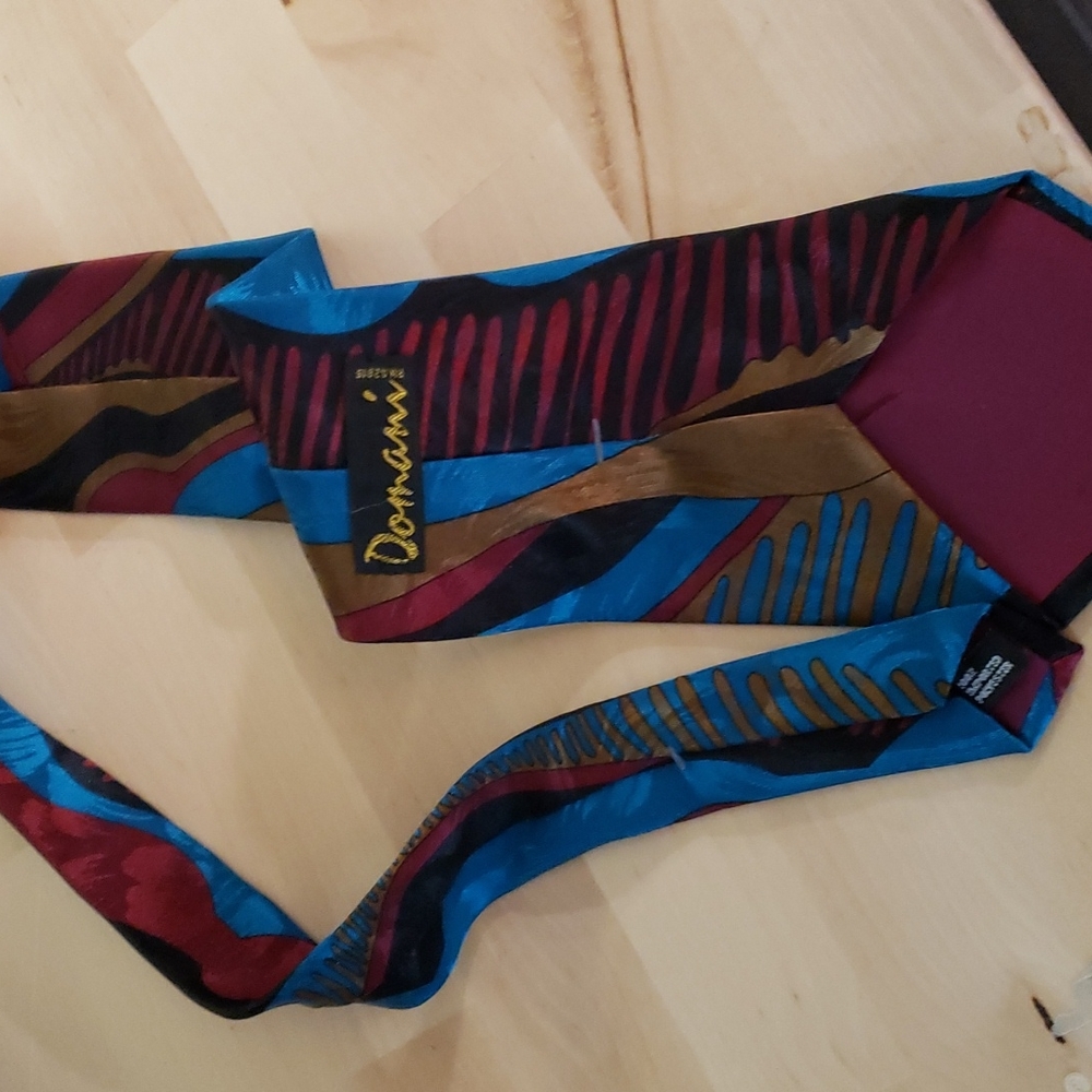 Colorful mens tie